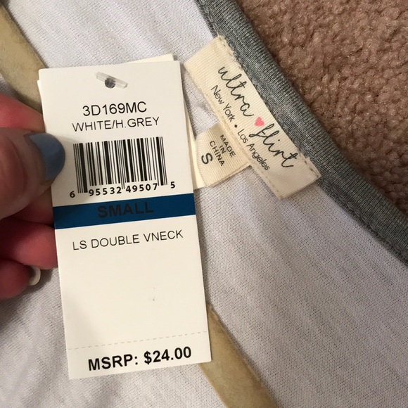 White and gray long sleeve - Picture 3 of 3